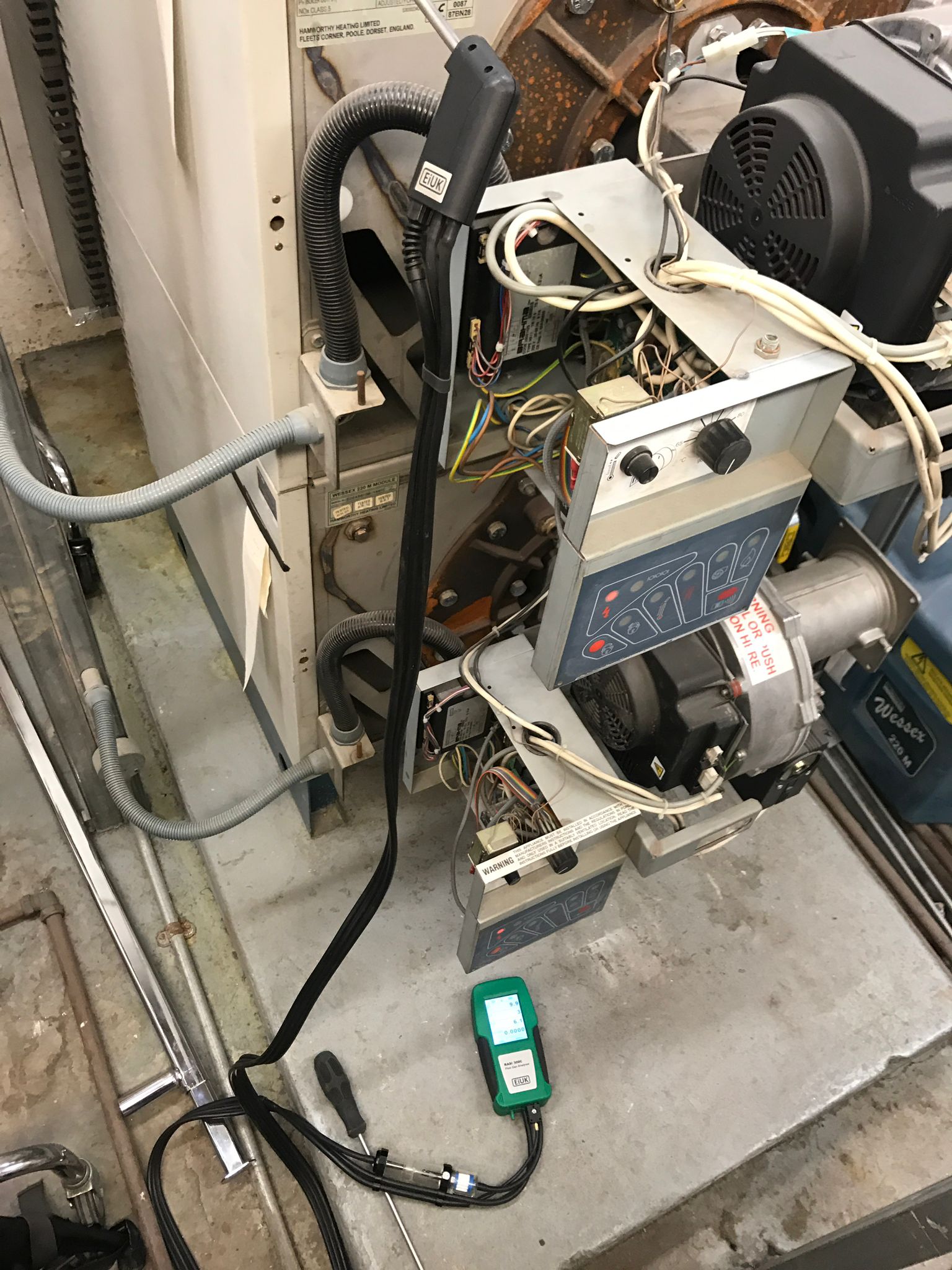 gas safe registered engineer near me North Finchley, N12